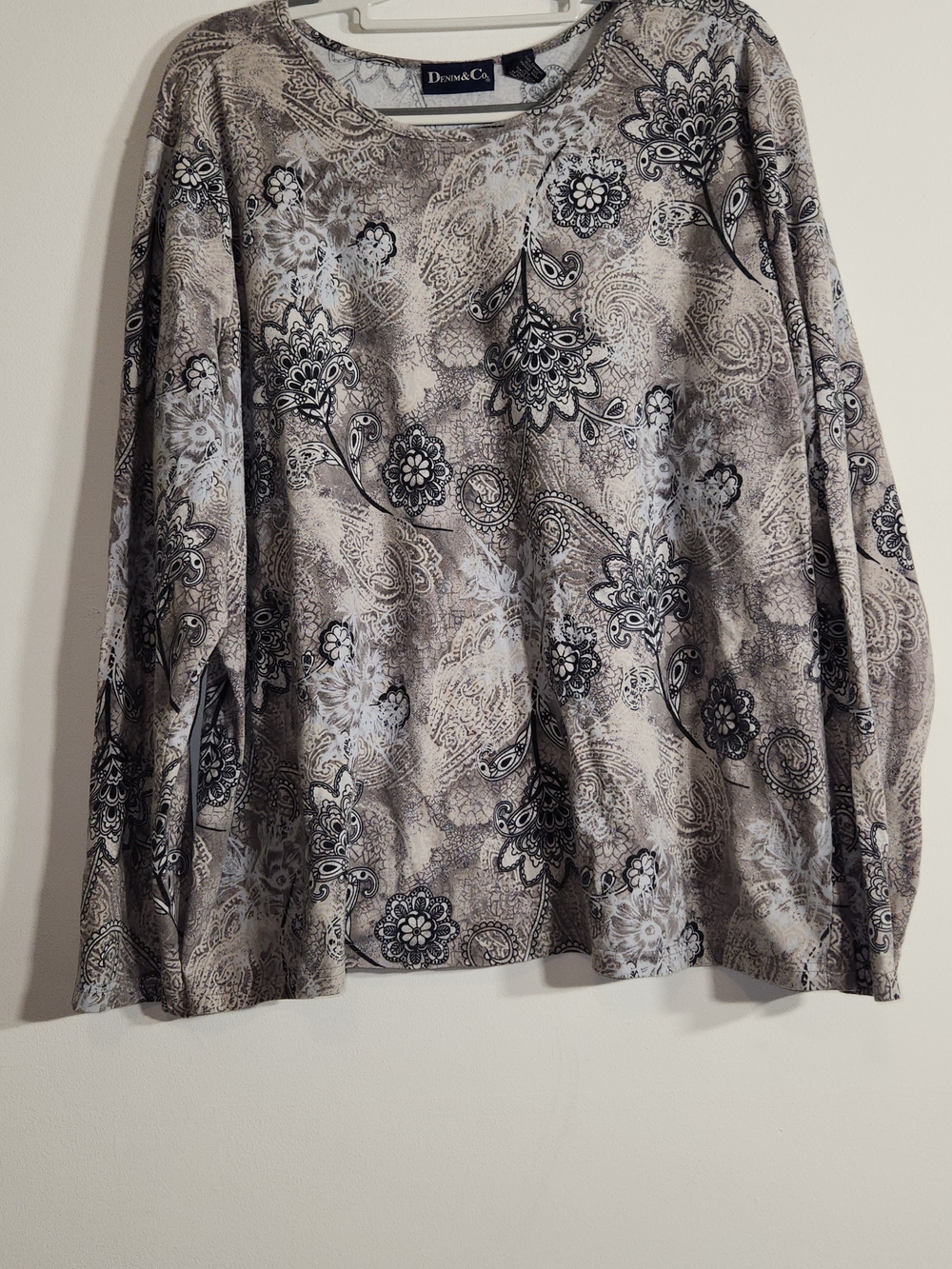 Beige Grey Black Paisley Long-Sleeve Top 2X